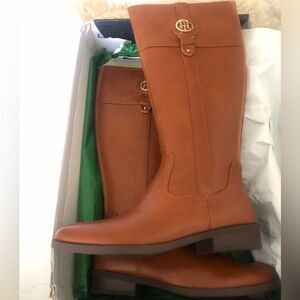 Tommy Hilfiger boots size 8